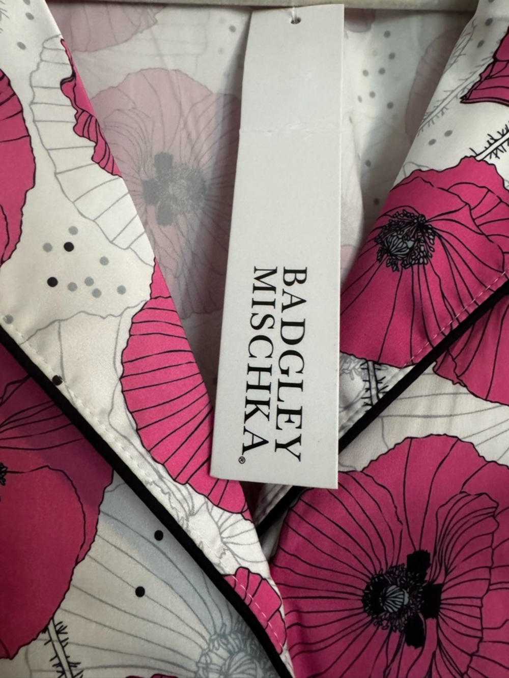 Badgley Mischka Pajama short set White / Pink Floral Print NWT . - Picture 5 of 16